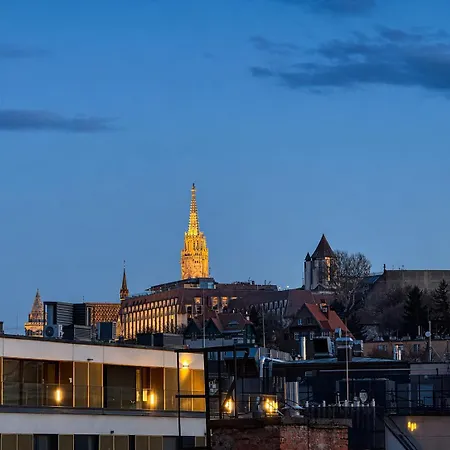 Lägenhet Buda Blue